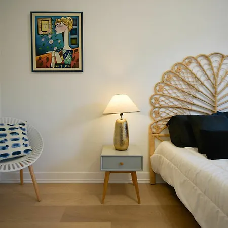 Apartment M *